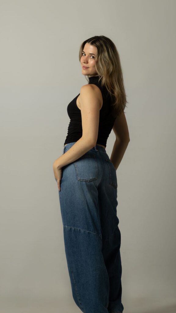 andrea fullbody